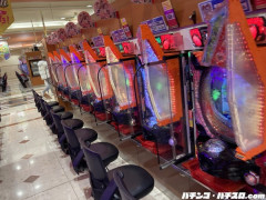 ホールは騙し討ちみたいな「オススメ看板」を掲げて営業するのやめた方がいい。オススメするからにはプライド持って営業するべき