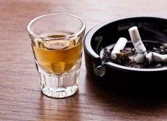 【悲報】3大ガチでやめた方がいいもの「酒」「タバコ」