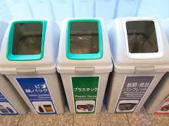 女性「コンビニに家庭用ゴミ出そうとしたら店長に注意された！もう二度とこの店来ねえわ！」