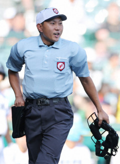 【高校野球】「末代までの恥」と言われた元主将さん、16年後に甲子園の球審で登場wwwwwwwwww