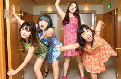 女性4人組バンド「おとぼけビ～バ～」さん、公演中にギターを客席へ投げ来場者に直撃 → 前額部を7針縫う大怪我を負わせてしまう