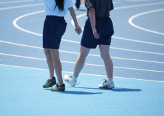 【画像】部活動中のJKさん、胸が浮き上がってしまう･････♡♡♡♡