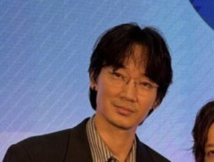 【画像】綾野剛、想像以上に巨人だったwwwwwww