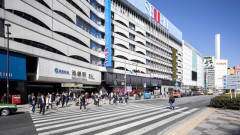 【画像】「朝5時の池袋、そこら中に人が転がってるし四足歩行してる人もいる」パシャッ　→　有識者「めちゃ平和です。だって◯◯◯だから」