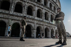 イタリア陸軍、全国各地で対テロ防止活動「安全な道路」作戦を開始！