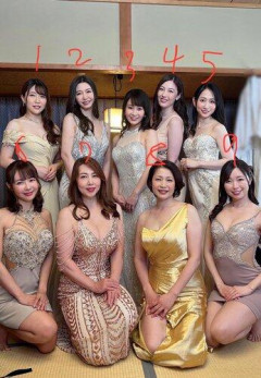 【画像】このセクシー人妻の中で1人だけ選ぶなら誰？