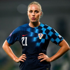 【画像】世界一美しいと言われる女子サッカー選手…キワどすぎるセクシーショットを出してしまうｗｗｗｗ
