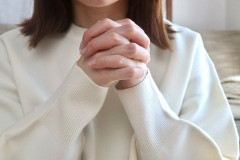【画像】ビリーアイリッシュ(18)「胸が大きいのがコンプレックスです…」⇒♡