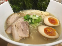高校生（27歳）ワイくん、学生証を見せるも割引を断られる