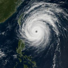 大型の台風17号「ナンカー」が発生   #気象 |  人工的に逆回転の台風を発生させ消滅させる事は出来ないの？