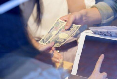 【悲報】「現金払いのみ」の店、正直遅れてると思われてしまう