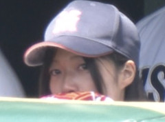 【速報】甲子園、可愛すぎるベンチマネージャーが確認される