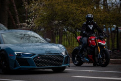 ワイ「めっちゃデカい車とめっちゃ速いバイクが欲しいなぁ」