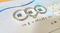 【悲報】日本政府「弱男さん達、どうやったら結婚してくれますか?😂」
