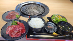 半分凍った状態の肉が出てくる焼肉屋