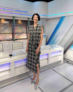 「これマジなの？」「頭身バグってる」188センチのワンピース…〝プリンセス・メグ〟栗原恵さん最新ショットに仰天「あーもぅ保存!!」