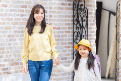 【悲報】PTA会長「PTA入ってない家庭の子は毎日親と付き添いで通学してね」