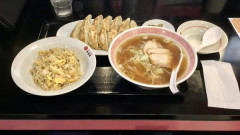 【朗報】この安っぽいラーメンセットを見てよ