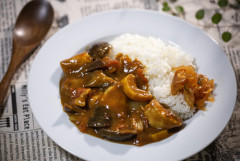 無水カレー（トマト缶ドバー）←これ