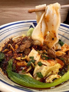 大流行中の圧倒的女性に支持を集めるビャンビャン麺とは！