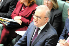 オーストラリア首相「高市さんからメロンが届いた❤彼女の2つのメロンみたいな立派なメロン❤」→大炎上