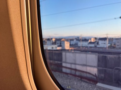 【動画】Ｚ世代「新幹線の自由席って切符なくても乗れますかー？」駅員「無理です」→ｗ