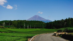 富士山登るのに登山用具とか一式で10万くらい必要なの？