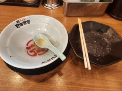 町田商店っていうラーメン屋がある