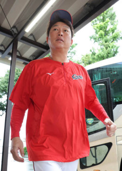 新井貴浩「今はけが人が多い。（試合が）後になってくれた方がケけがが帰ってこられる」