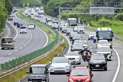 お盆期間に気を付けたほうがいい質の悪い車種三選「プリウス」「アルベル」「マツダ車全部」