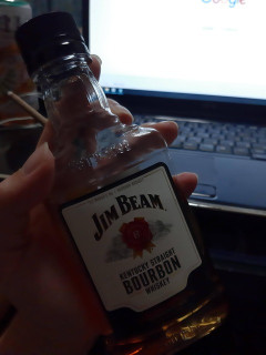【画像】大学でこれ飲んでたら皆からガン見されたわww