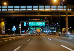 夜の高速道路を初めて走るんやがマジでこれだけは気をつけとけってこと教えてくれ