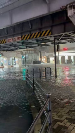 特別警報　千葉県にレベル5大雨特別警報を発表　気象庁　対象は12の市　数十年に一度の重大な危険　ただちに安全確保を　8/14