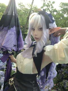 【悲報】コスプレイヤーさん、お胸を蚊に刺されまくって終わる （※画像あり）