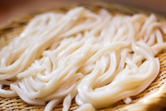 【画像】昨日食べたうどんのレシートを見返してたらエライ事に気づいた…⇒！