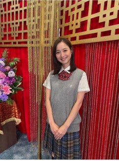【朗報】38歳・佐々木希さん、15年ぶりの制服姿が可愛すぎるｗｗｗｗｗｗｗｗｗｗ