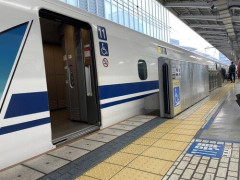 【悲報】新幹線に乗り遅れた母子の動画を見たけどなんで叩かれてんの?子どもの為に写真撮ってただけなのにひどくない?