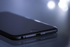 今のスマホってメモリ6GB/ストレージ128GB無いとキツいよな？