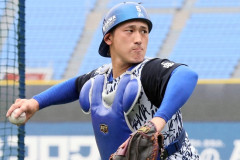 DeNAコーチ、正捕手・松尾汐恩（22）に「捕手は投手の人生背負ってるという意識を持ってほしい」