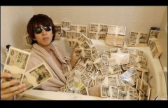 女子がヒステリック起こすたびに1000円貯金する「ヒス貯金」開始　→　結果、なんと◯◯◯円も貯まってしまい無事ヒス完治ｗｗｗｗｗ
