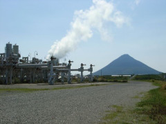 日本「火山大国です」←火山の熱を使って発電すればいいのでは？