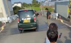 撮り鉄を車で轢き殺そうとした男を逮捕！トラブル時の動画が拡散され、様々な意見が飛び交う事態に