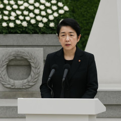 高市首相、「反省」「不戦の誓い」触れず 戦没者追悼の式辞   |  何で80年以上前のことをいつまで反省しなきゃならんのだ？