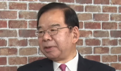 共産党・志位和夫氏、小泉防衛相が靖国神社を参拝した事について「愚かで危険な行動。強く抗議する。　政治家が靖国神社を参拝することは、侵略戦争肯定の意思表示を意味する。」
