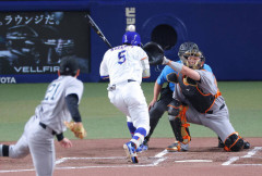 【中日】死球で交代の村松開人は病院へ　井上一樹監督「ちょっと厳しいかも」「あの痛がり方は尋常じゃない」
