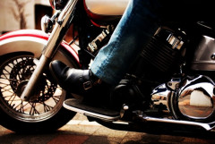ワイ、バイク用ブーツ買う