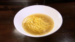 【悲報】マジでラーメンの物価高騰対策として素ラーメンが出てるらしいな