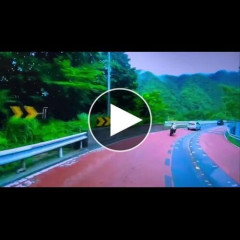 【悲報】ヤンキー女さん、バイクの運転が下手すぎるｗｗｗｗｗｗｗｗｗｗ