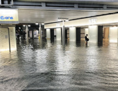 去年11月購入でローン残ってんのに車が水没したんだけど…車両保険入ってなくて母子家庭には辛い
