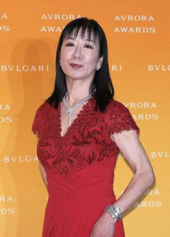 【悲報】ハイヒールリンゴさん、ミシュラン星つき店の接客に苦言「二度と行かん」・・・・・・・・・
